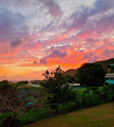Juju's Cottage with magnificent views