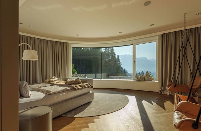 Julisam Chalet Estate - Imagine a five-star hotel with no other guests.