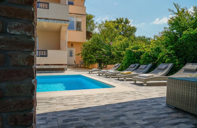 JURIĆ apartments with outdoor pool and bargain in RAB-PALIT