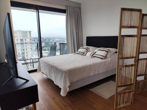 Just 100 meters from Shopping del Sol