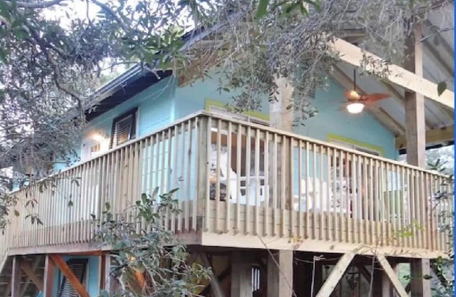 Just 150.00 p/nt Aug 16-19, 3 nights! Cute cottage! Gated/fenced. Tax/fees extra