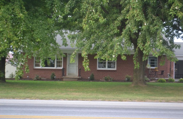 Just outside the town of Intercoursennn nnnnnnnnnnnnnnnn