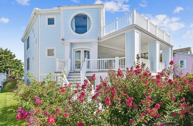 Just steps to gentle dunes and the white sand beaches of Fenwick Island!
