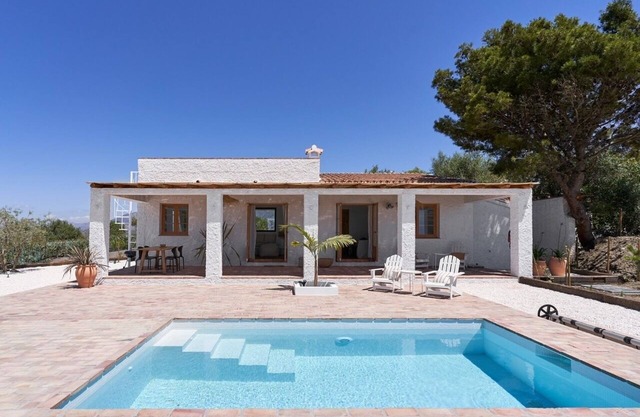 Kabanne - getaway sea- mountain view private pool air conditioning.
