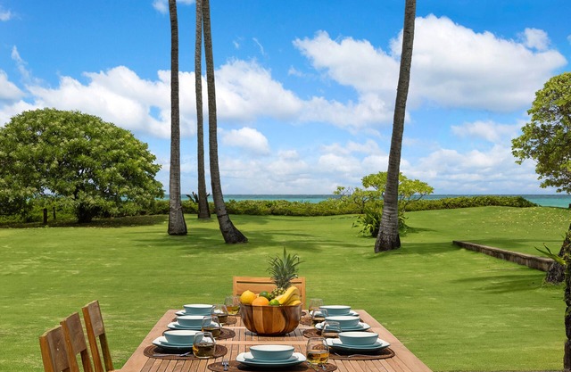 Kailua Kai/Beach Front Licensed Rental #1990/NUC-1780