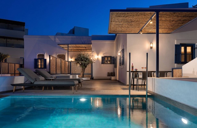 Kalathos Square Luxury Suites