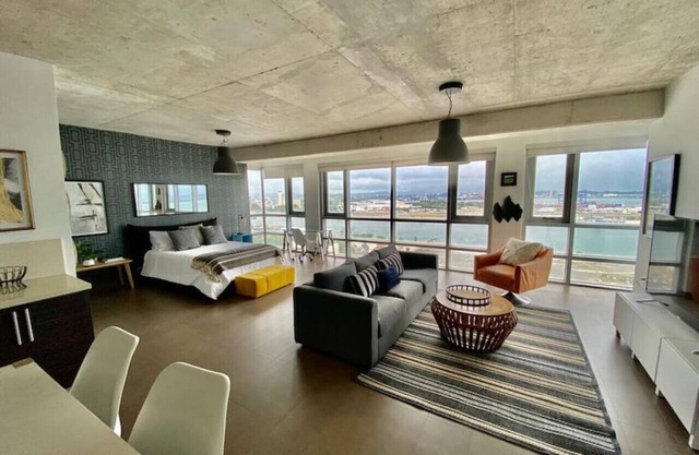 KASA Skyview Luxury Loft Style 15th floor Condo