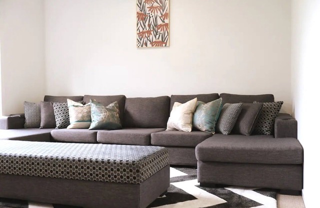 Kellyville Modern & Stylish House for family &work
