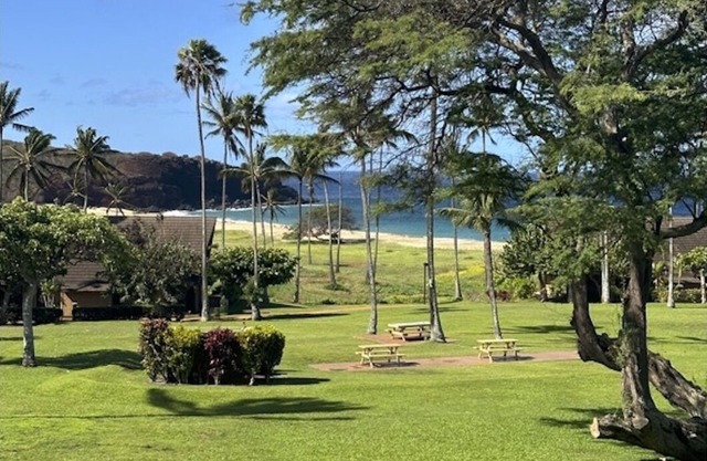 Kepuhi Beach, Molokai, Oceanfront Gem! What a view! Steps to the beach!
