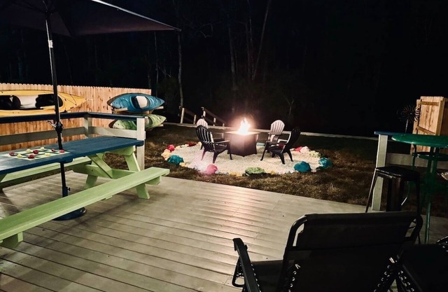Key Lime Cottage - Waterfront, kayaks, fire pit
