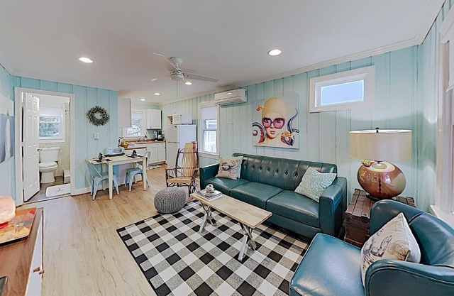 Key Lime & Parrot Bay