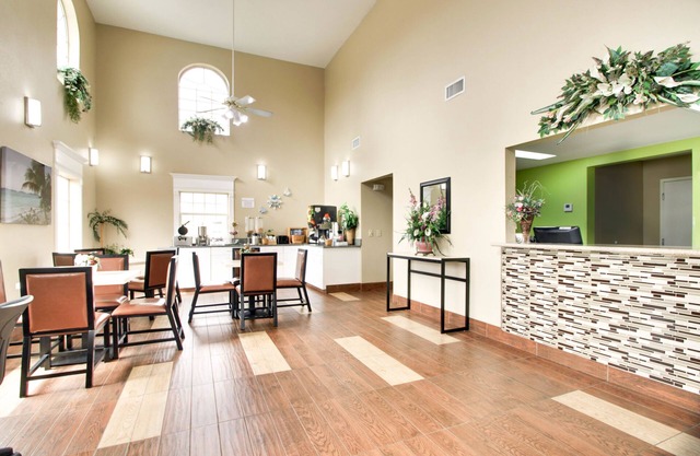 Key West Inn - Millbrook