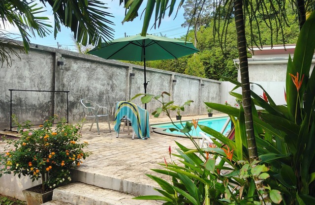 KHAB room 1 A 30 sqm room with access to a 10x4 M swimming pool, for free!