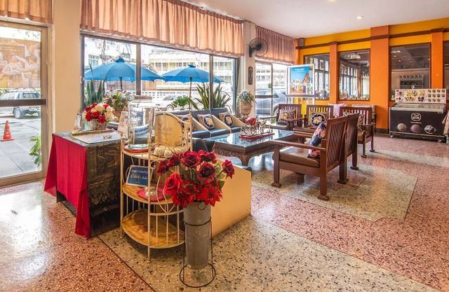 Khelang Nakorn Hotel