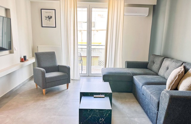 Kia's Place - A Charming 2 Bedroom Apartment In Athens Center