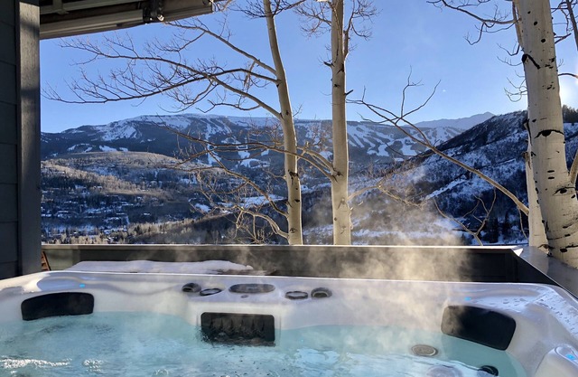 Killer Views -&- Highest Reviews -&- Great Value -&- 6 Min to Ski hill