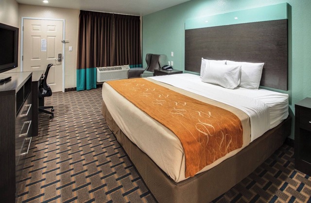 King Bed Non Smoking - Scottish Inns, Budget Stay, Free Continental Breakfast
