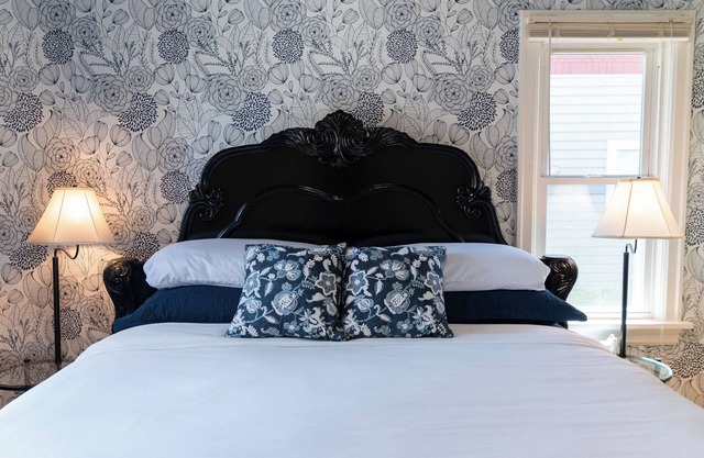 King Beds-7 min to Arena, Podium, Events-Near Eats, Brewery, Shopping, Parks