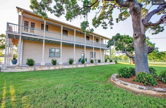 King Beds, Game Room, On 290, Large Estate, Kitchen