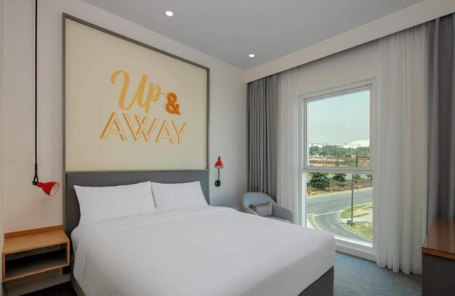 King Room Near Dubai Parks By Luxury Bookings Ab