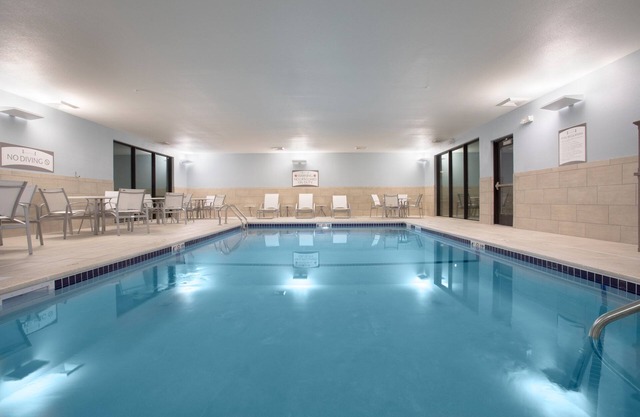 King Suite at Staybridge | Pool Access + FREE Daily Breakfast Included