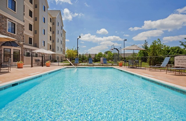 King Suite. Free Breakfast. Seasonal Outdoor Pool. Gym. Great for Business Travelers!