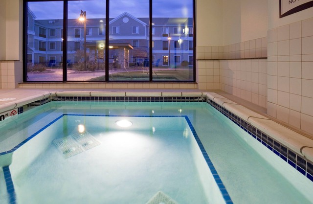 King Suite. Free Breakfast. Pool. Gym. Near Aurora Medical Center!