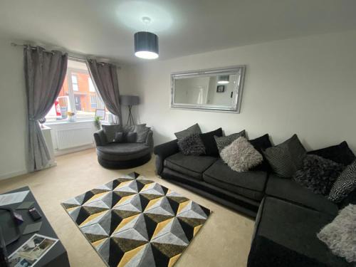 Kingsway House - Spacious 4 Bed Home From Home in Derby