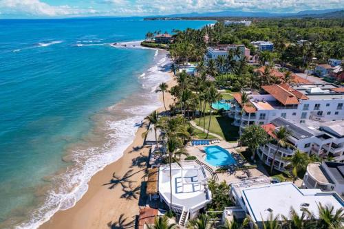 Kite Beach Oceanfront 1st Row Two Bedrooms and patio