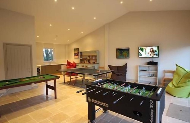 Kitehill Barn - sleeps 16 guests in 8 bedrooms