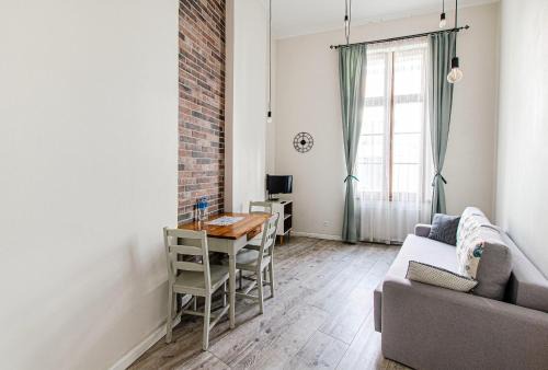 Klimatyczny Indigo Apartment w pięknej kamienicy