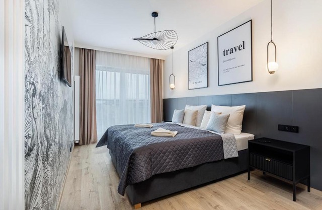 Klimatyzowany Apartament Very Berry z Parkingiem w Poznaniu by Noclegi Renters