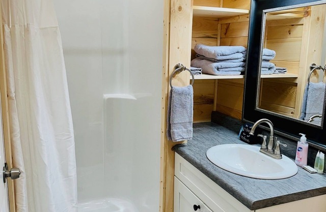 Knotty Squirrel Unit 7 Multibedroom Suite