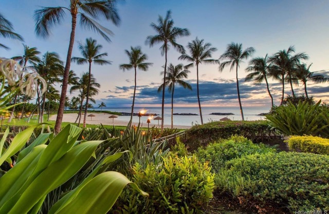 Ko'olina Beach Villa. Steps to the pool and beach!