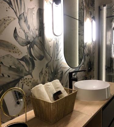 Komfortowe Apartamenty Kielce Klonowa ,ogródek, garaż podziemny, samodzielne wejście na kod 24h