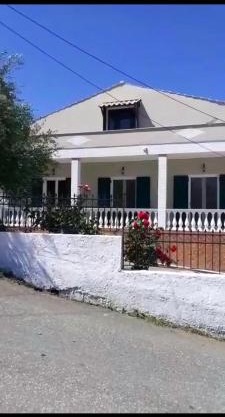 Kouros Villa and Apartment