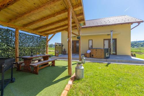 Kuća Trota - sauna, HOT TUB