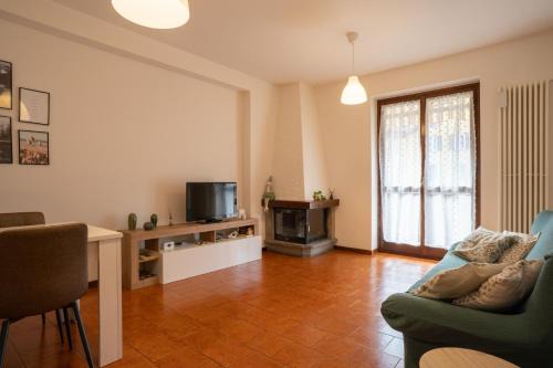 L'Abete - Introbio Apartment