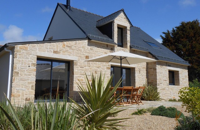 L'Aubépine - New house in a typical seaside village