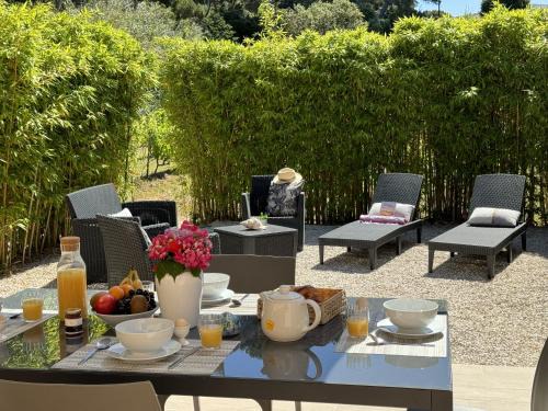 L'Auguière Est, maisonnette sans vis-à-vis et au calme avec vue sur les vignes
