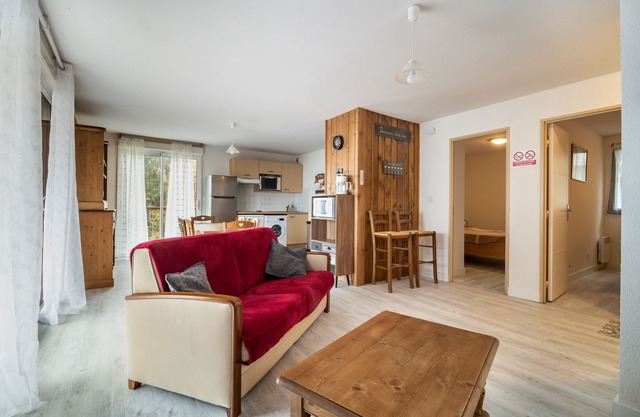 L'Isard - Two Bedroom Apartment, Sleeps 6