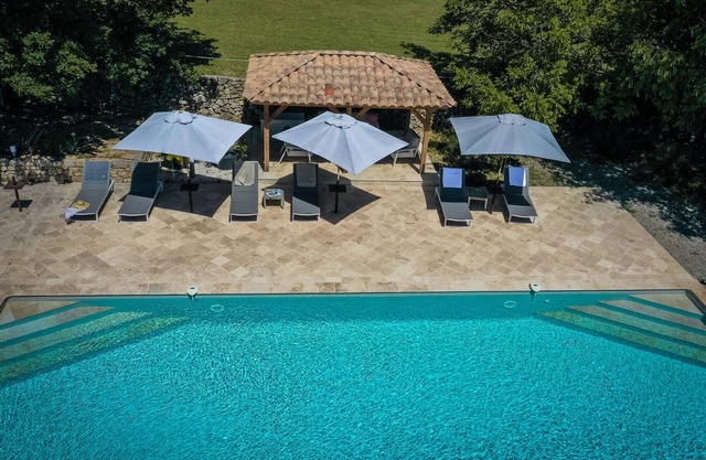 L'Olivier Doux, kids- and dog friendly heatable pool and playground, Lorgues