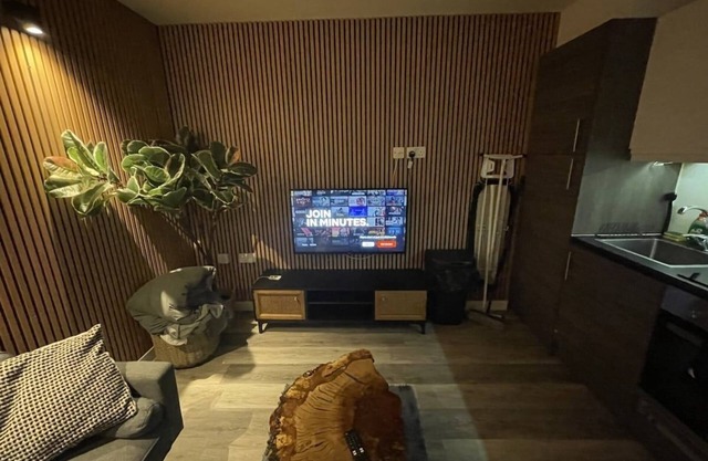 L1 Luxe Apartment: Chic & Stylish