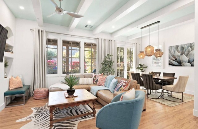 La Casa #4 * 12 pools * Stunning*WoW views* Garage