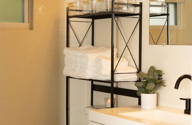 La Casa Verde - Home Away From Home!