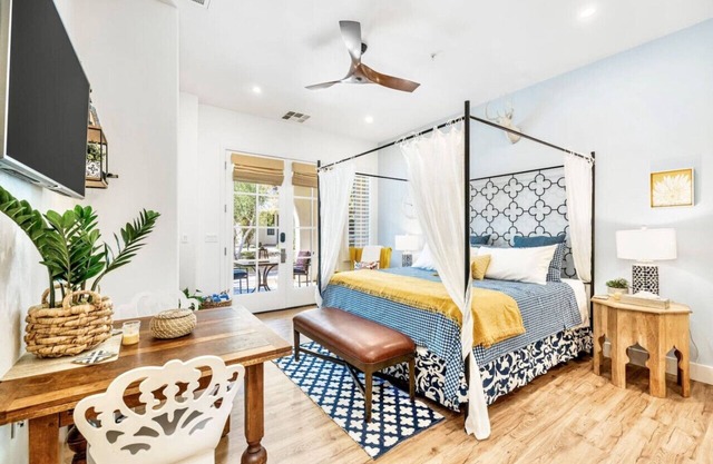 La Casita #2 * Romantic Studio at Legacy Villas* Views * 12 Pools *