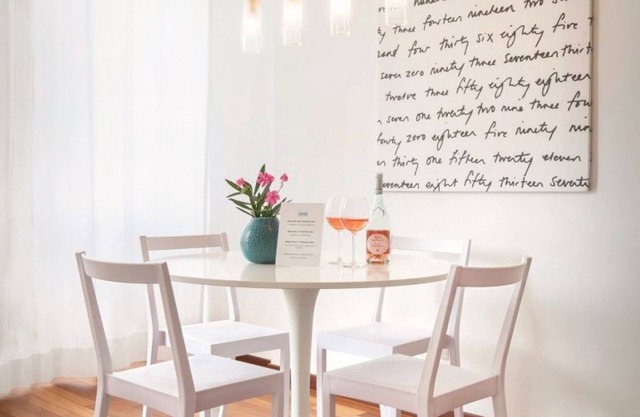 LA CHIARETTO SUITE has space for 3 adults + baby bed, roof terrace with spectacular lake view!