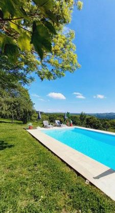 La croix des Landes gîte ou chambre d'hôte avec piscine à Chouvigny