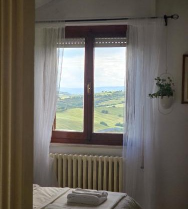 La dolce vita - 10 min da A1 autostrada, terrazza sul tramonto , vista panoramica sulle colline