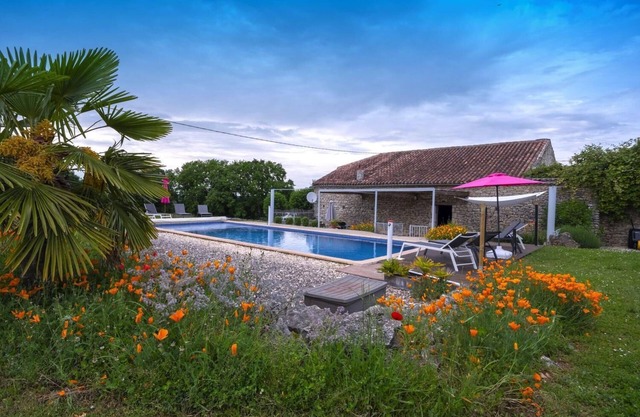 La Grange de Janes - MAUROUX